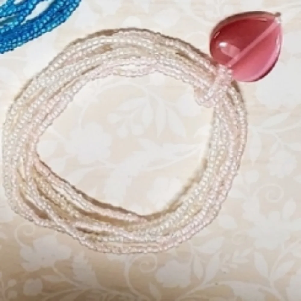 Heart Bracelat beaded stretch Bracelet WHITE beads with Pink Heart charm.
